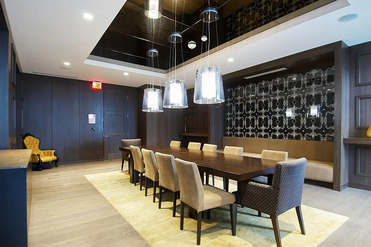 Napa Furnished Suites Entertainment District דירה